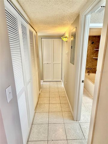 4805 ALT 19 111, Palm Harbor, FL 34683