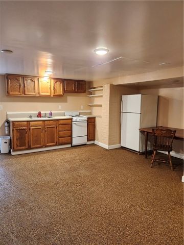 808 18th St, Ambridge, PA 15003