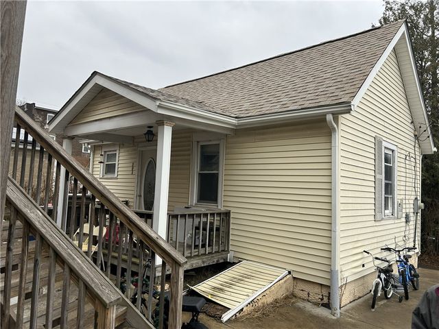 808 18th St, Ambridge, PA 15003