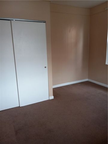 808 18th St, Ambridge, PA 15003