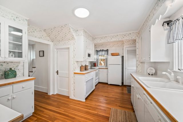 260 Lincoln Road, Lincoln, MA 01773