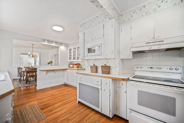 260 Lincoln Road, Lincoln, MA 01773