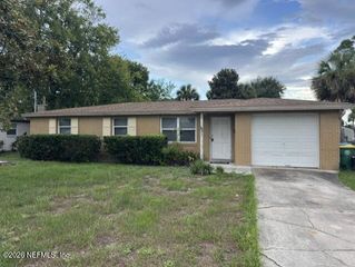 21 NORBERTA Way, Jacksonville Beach, FL 32250