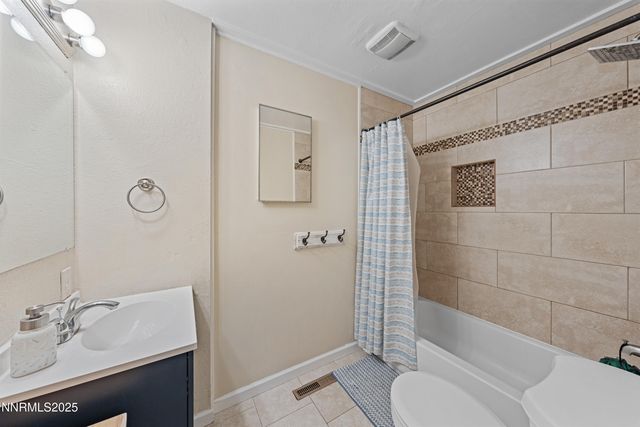 2475 Brenda Way, Washoe Valley, NV 89704
