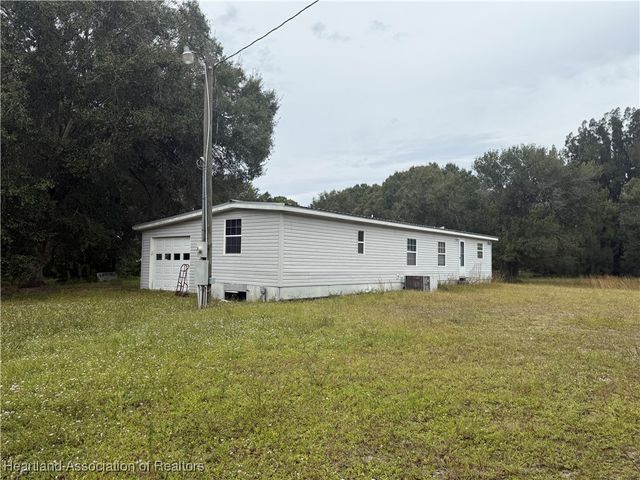 2233 Van Horne Avenue, Lorida, FL 33857