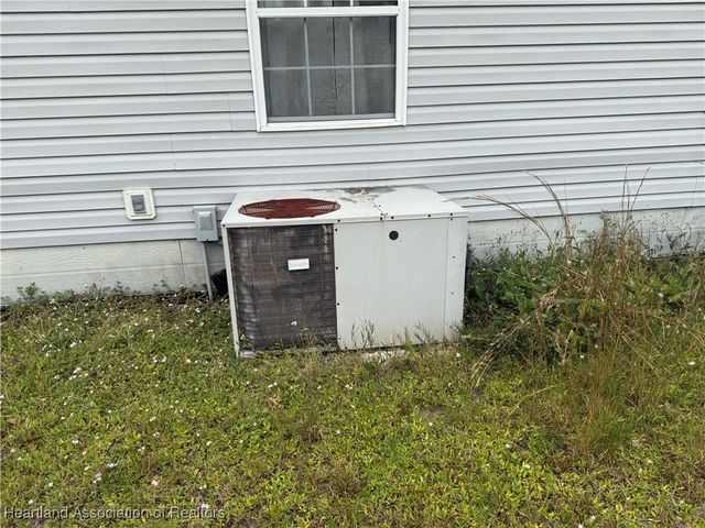 2233 Van Horne Avenue, Lorida, FL 33857