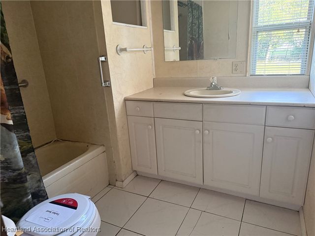 2233 Van Horne Avenue, Lorida, FL 33857