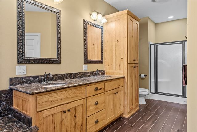 2111 W 4th Street, Vinton, IA 52349