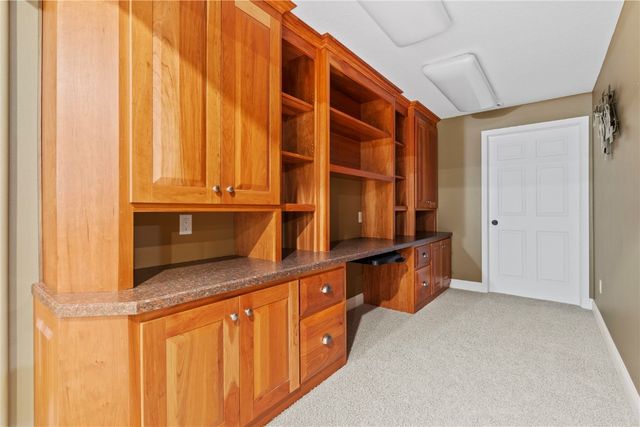 2111 W 4th Street, Vinton, IA 52349