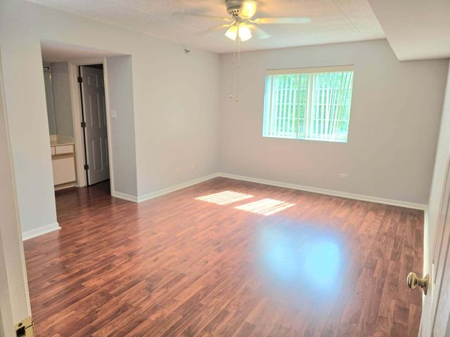 402 Sturdy Road 1d, Valparaiso, IN 46383