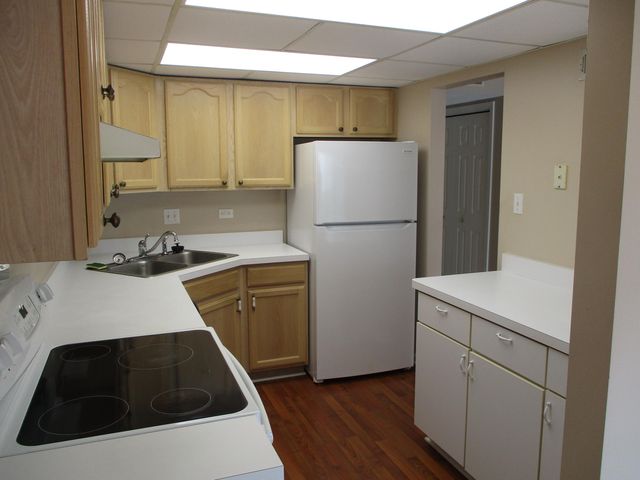 402 Sturdy Road 1d, Valparaiso, IN 46383
