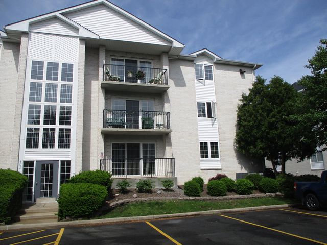 402 Sturdy Road 1d, Valparaiso, IN 46383