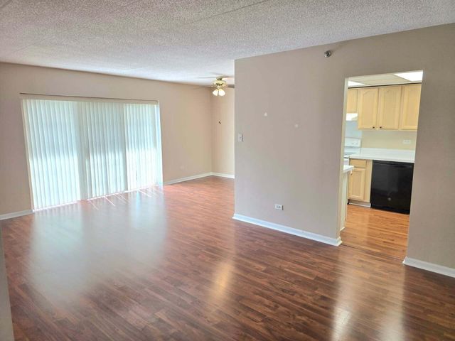 402 Sturdy Road 1d, Valparaiso, IN 46383