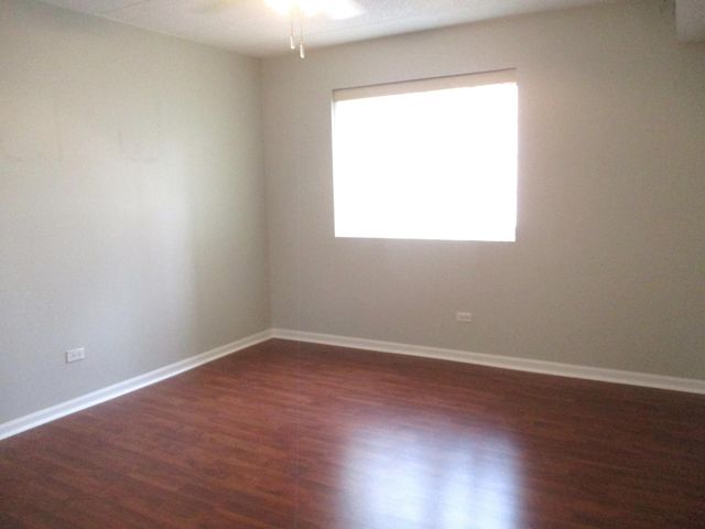 402 Sturdy Road 1d, Valparaiso, IN 46383