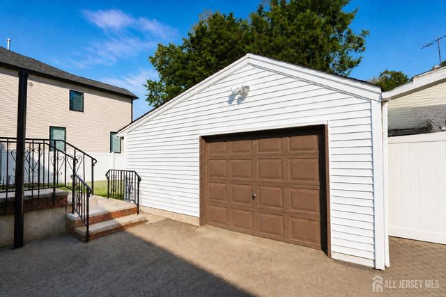 193 Old Road, Sewaren, NJ 07077
