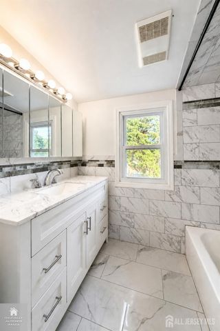 193 Old Road, Sewaren, NJ 07077