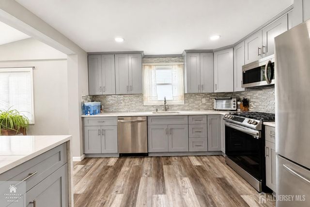 193 Old Road, Sewaren, NJ 07077
