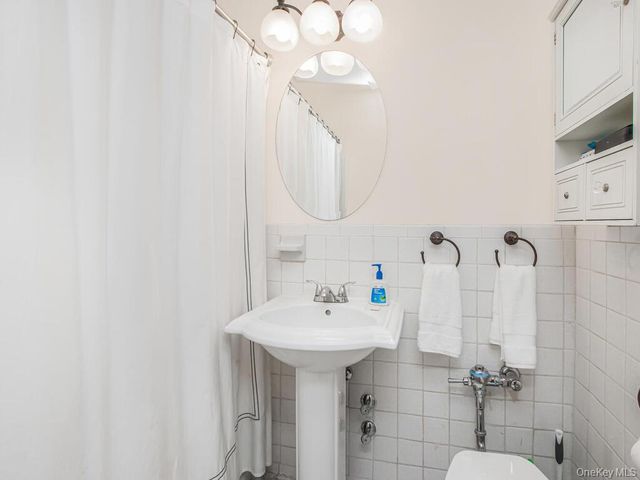 601 Kappock Street 3R, Bronx, NY 10463