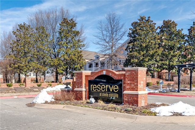 4209 NE Meadow Creek Circle 208, Fayetteville, AR 72703