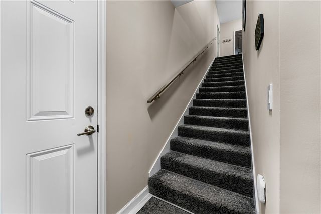 4209 NE Meadow Creek Circle 208, Fayetteville, AR 72703