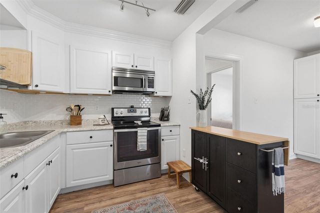 4924 45TH AVENUE N, St Petersburg, FL 33709