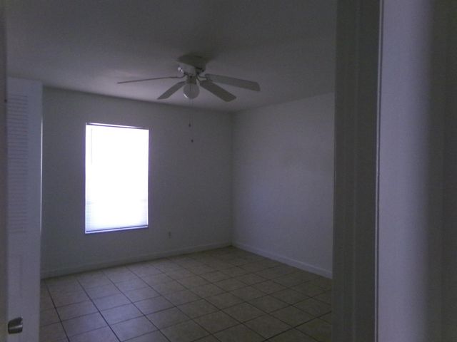 1380 SE Buckingham Terrace, Port Saint Lucie, FL 34952
