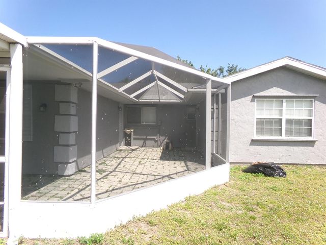 1380 SE Buckingham Terrace, Port Saint Lucie, FL 34952