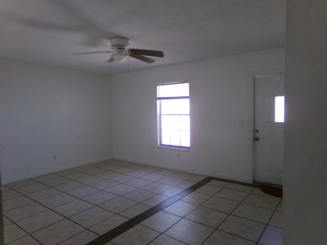 1380 SE Buckingham Terrace, Port Saint Lucie, FL 34952