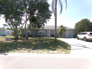 1380 SE Buckingham Terrace, Port Saint Lucie, FL 34952
