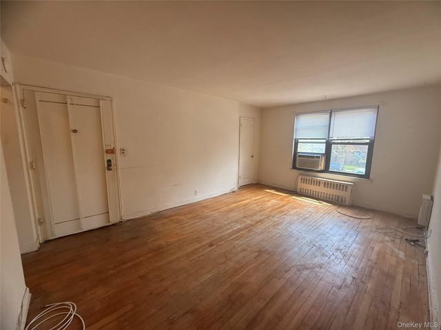 196-15 69th Avenue 2, Fresh Meadows, NY 11365