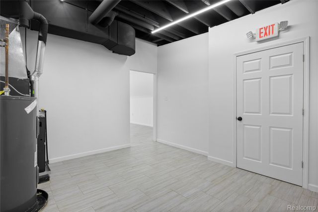 2007 Springwells, Detroit, MI 48209