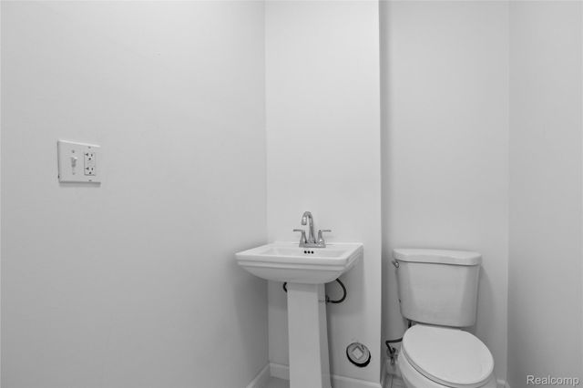 2007 Springwells, Detroit, MI 48209