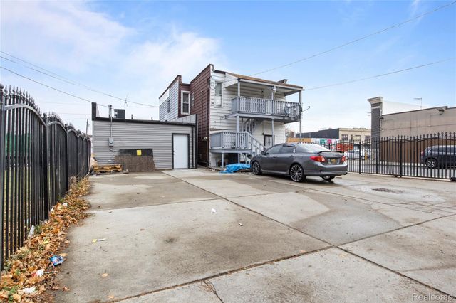 2007 Springwells, Detroit, MI 48209