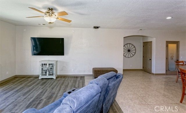 8855 Smith Road, Phelan, CA 92371