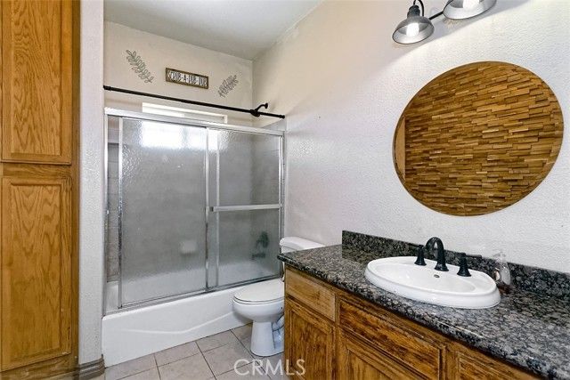 8855 Smith Road, Phelan, CA 92371