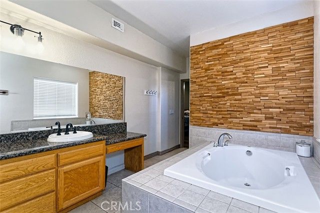 8855 Smith Road, Phelan, CA 92371