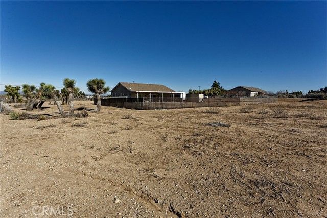 8855 Smith Road, Phelan, CA 92371