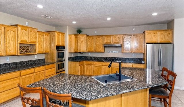 8855 Smith Road, Phelan, CA 92371