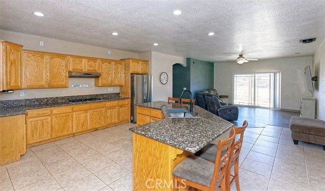 8855 Smith Road, Phelan, CA 92371