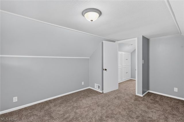 214 Oak Knoll Street, Niles, OH 44446