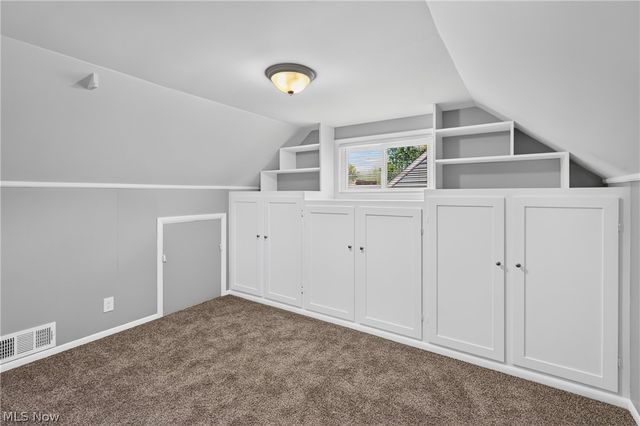 214 Oak Knoll Street, Niles, OH 44446
