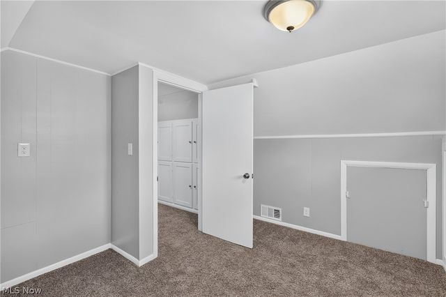 214 Oak Knoll Street, Niles, OH 44446