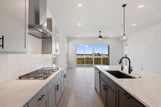 608 Leeland Drive, Liberty Hill, TX 78642