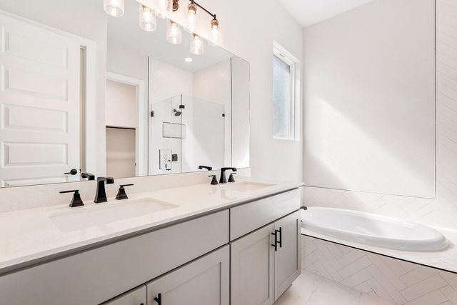 608 Leeland Drive, Liberty Hill, TX 78642