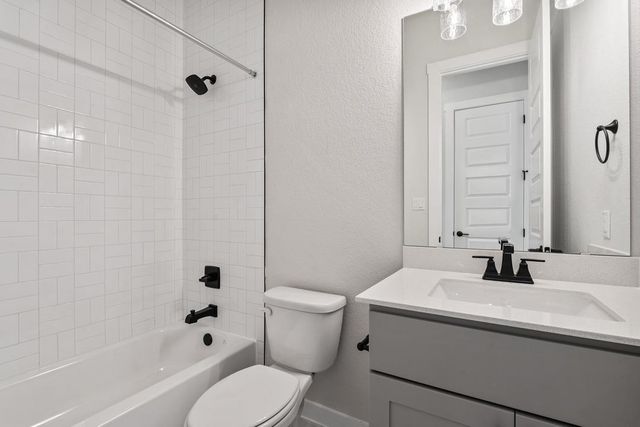 608 Leeland Drive, Liberty Hill, TX 78642