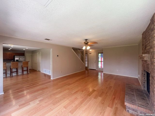 13915 Laurel Hollow Dr, San Antonio, TX 78232
