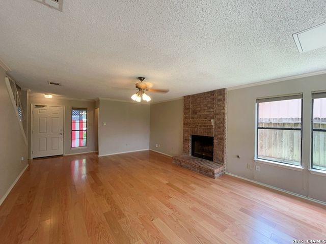 13915 Laurel Hollow Dr, San Antonio, TX 78232