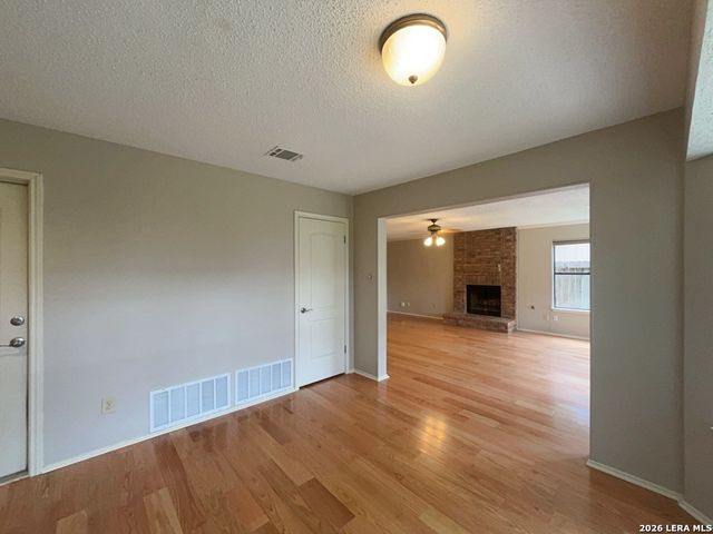 13915 Laurel Hollow Dr, San Antonio, TX 78232