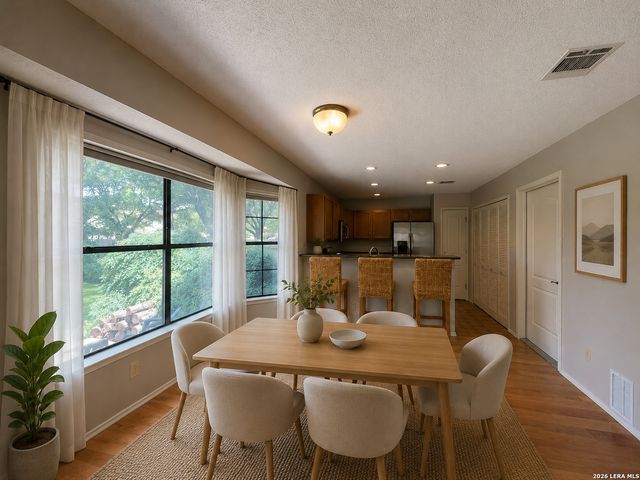 13915 Laurel Hollow Dr, San Antonio, TX 78232