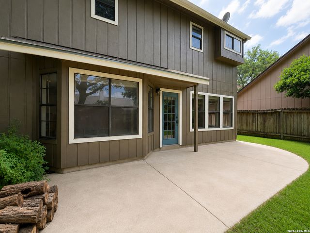 13915 Laurel Hollow Dr, San Antonio, TX 78232